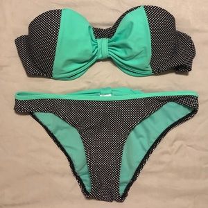 Adorable strapless bow and dot bikini